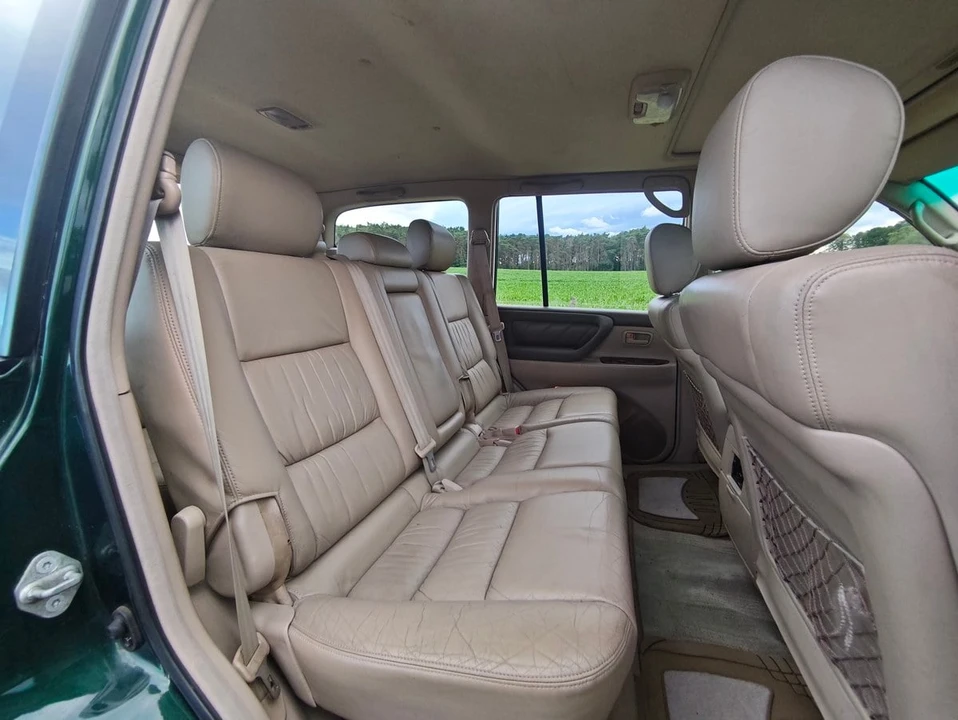 1999 Toyota J100 Land Cruiser - Image 8 of 30