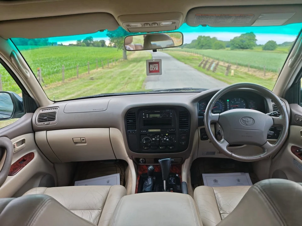 1999 Toyota J100 Land Cruiser - Image 28 of 30
