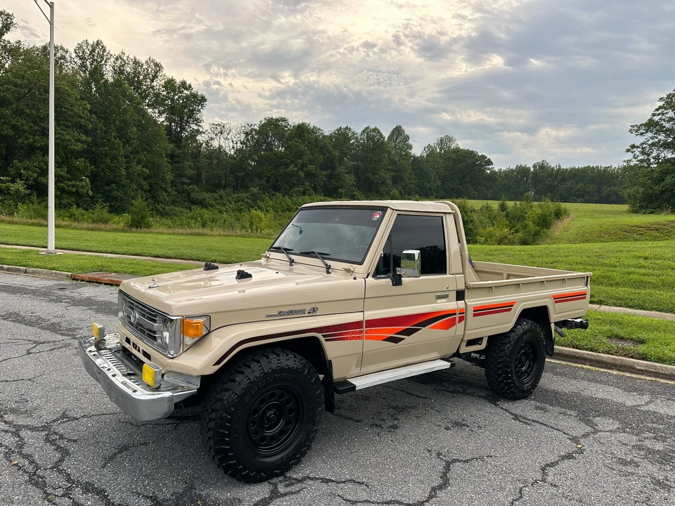 1999 Toyota J70 Land Cruiser - Image 7 of 31