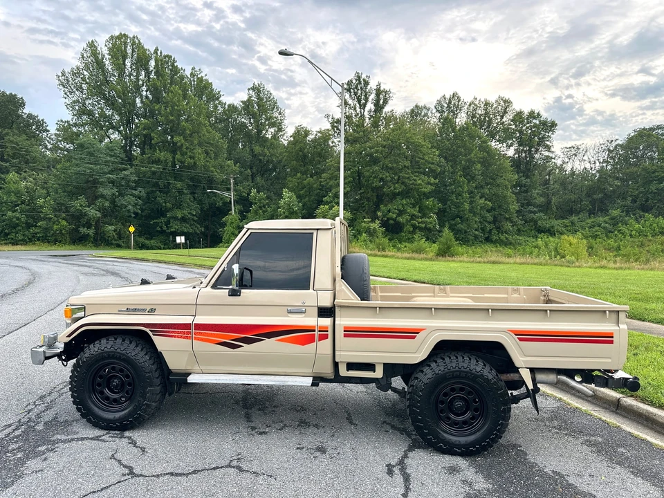 1999 Toyota J70 Land Cruiser - Image 19 of 31