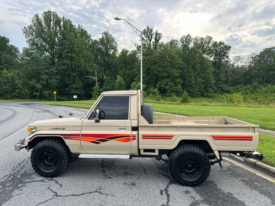 1999 Toyota J70 Land Cruiser - Image 17 of 31