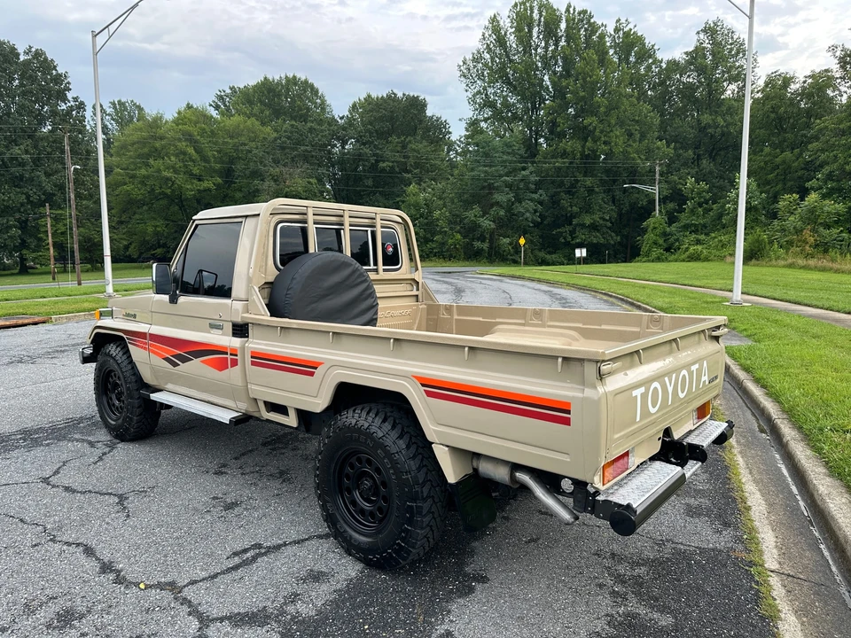 1999 Toyota J70 Land Cruiser - Image 21 of 31