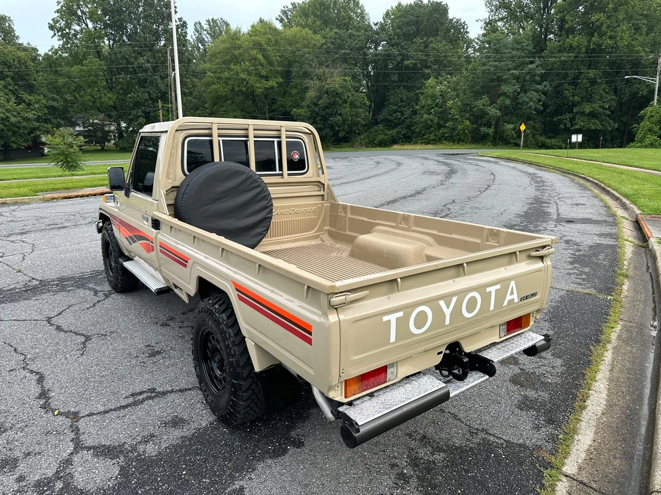 1999 Toyota J70 Land Cruiser - Image 26 of 31