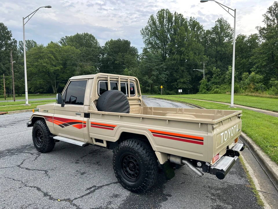 1999 Toyota J70 Land Cruiser - Image 20 of 31