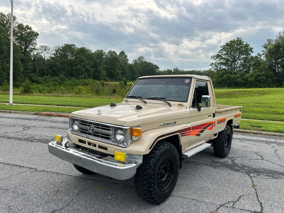 1999 Toyota J70 Land Cruiser - Image 3 of 31