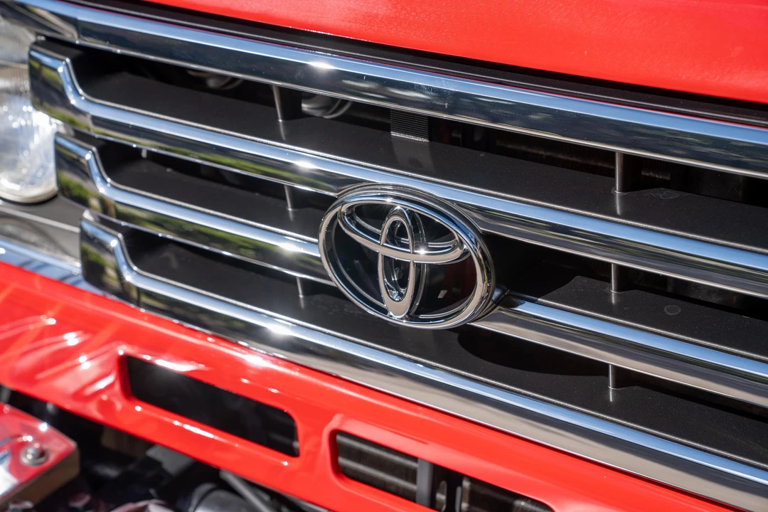 1999 Toyota J70 Land Cruiser - Image 18 of 31