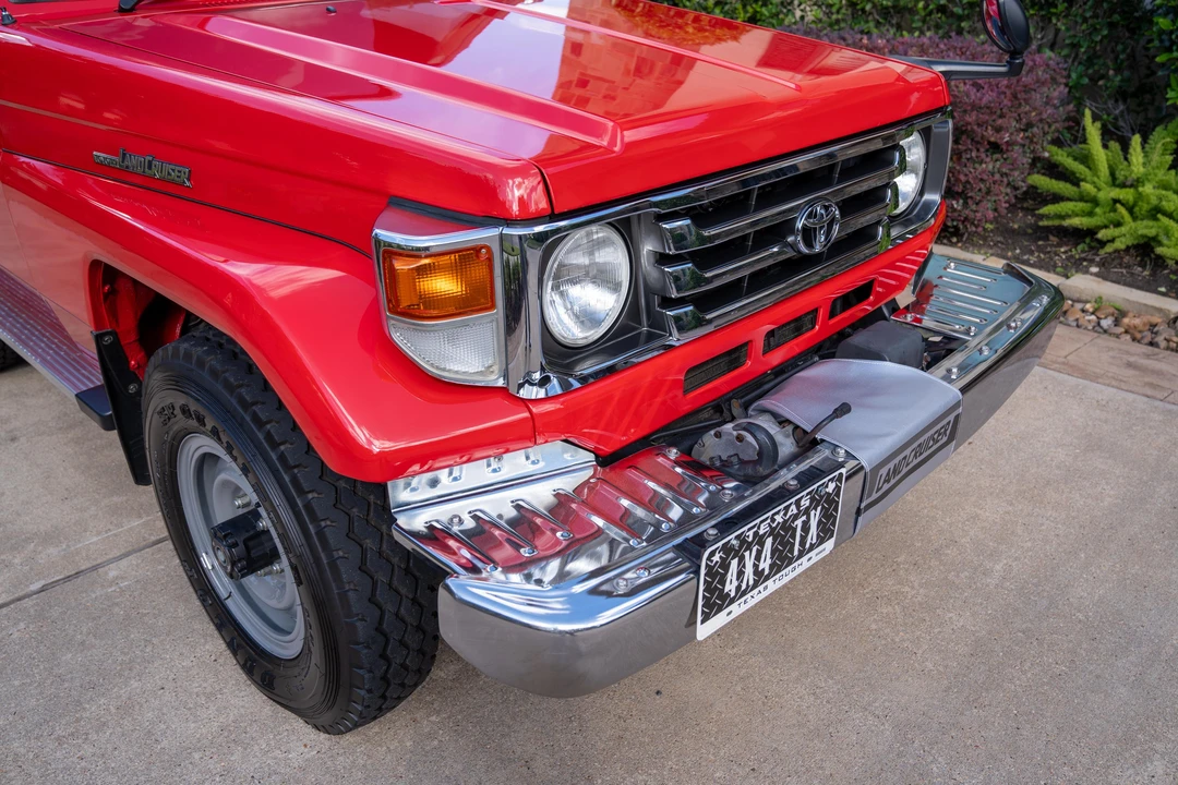 1999 Toyota J70 Land Cruiser - Image 12 of 31