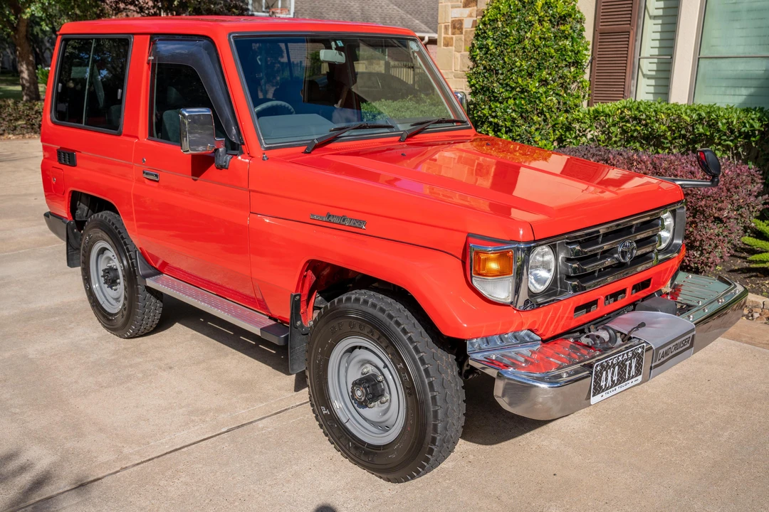 1999 Toyota J70 Land Cruiser - Image 11 of 31