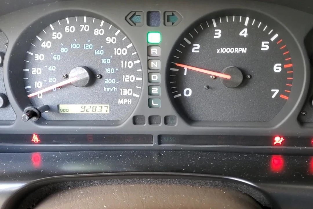 1999 Toyota J100 Land Cruiser - Image 24 of 31