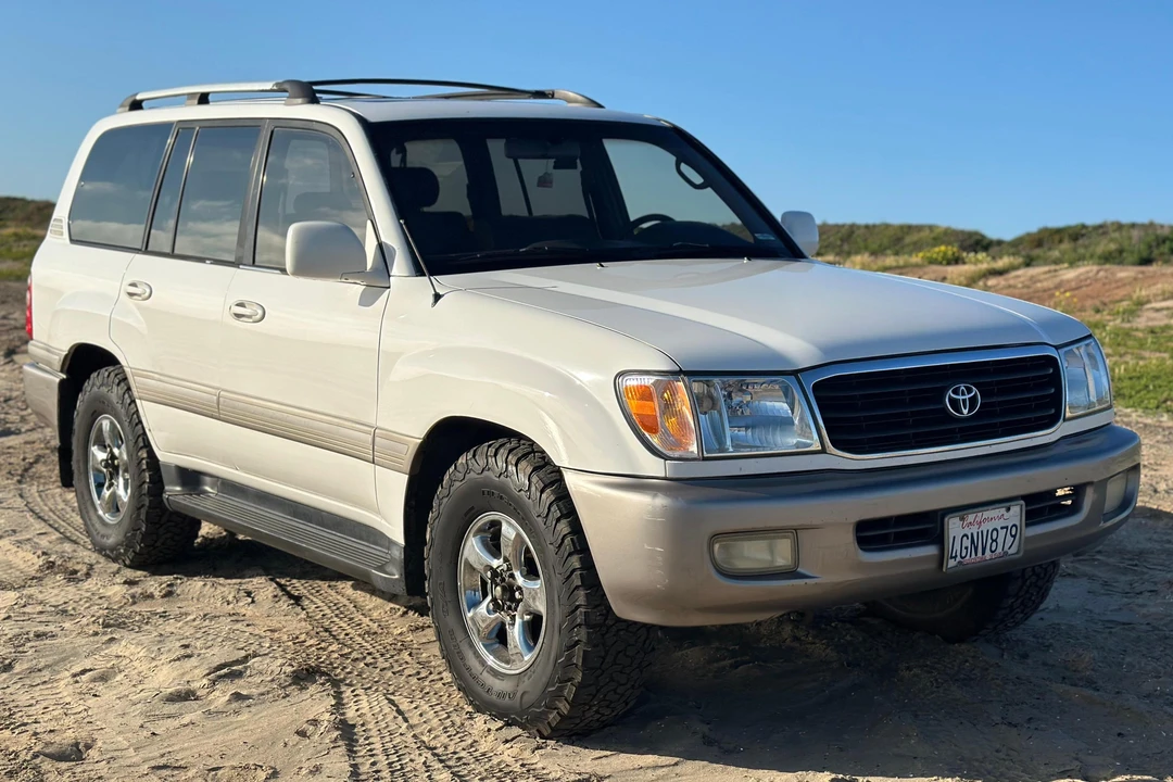 1999 Toyota J70 Land Cruiser - Image 2 of 31
