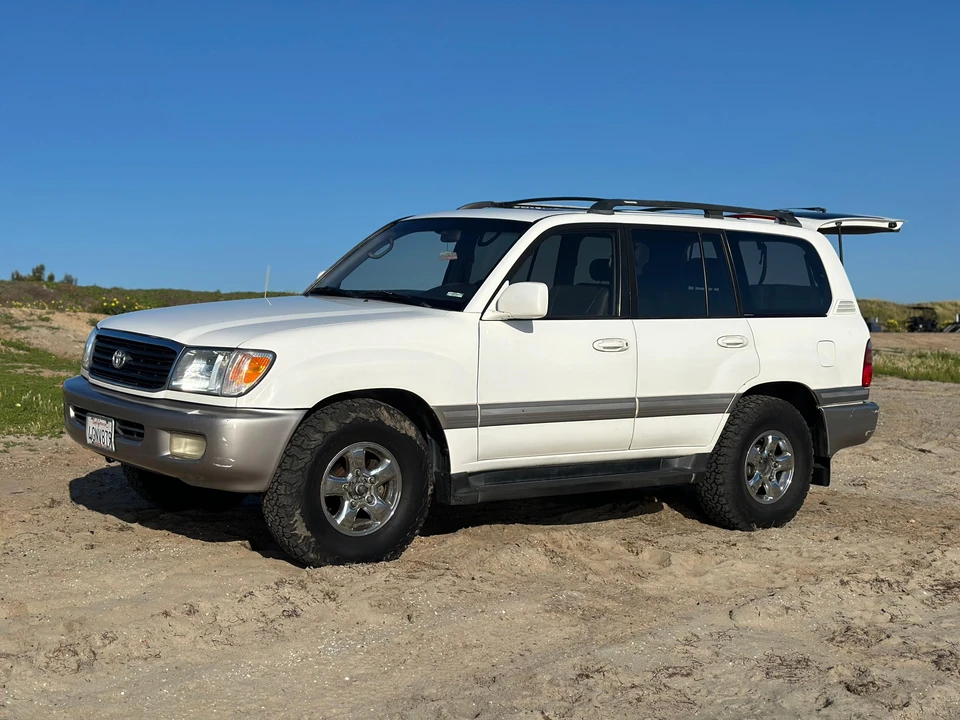 1999 Toyota J70 Land Cruiser - Image 8 of 31