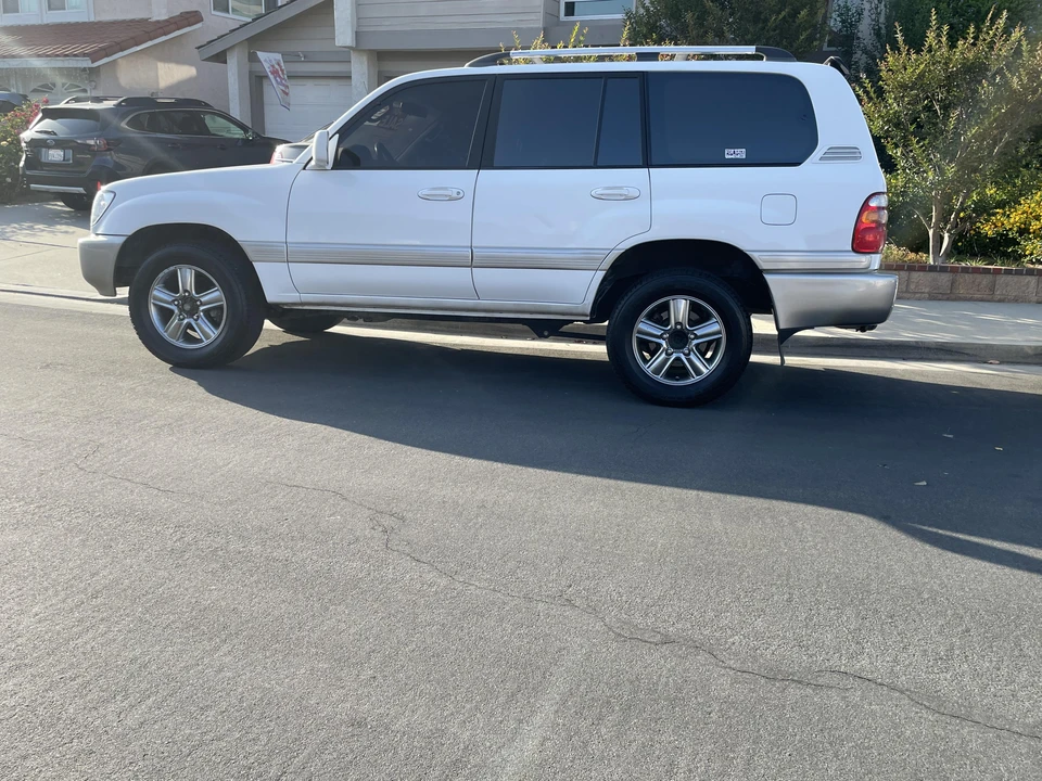 1999 Toyota J100 Land Cruiser - Image 10 of 31