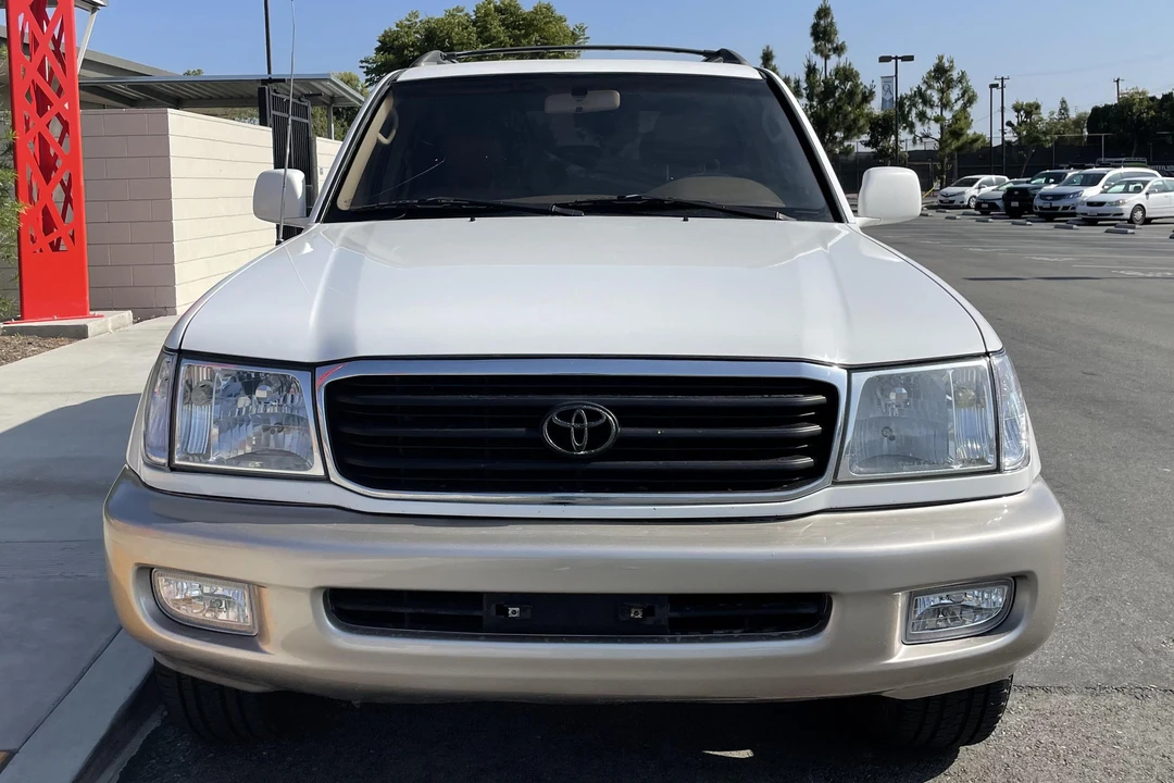 1999 Toyota J100 Land Cruiser - Image 2 of 31