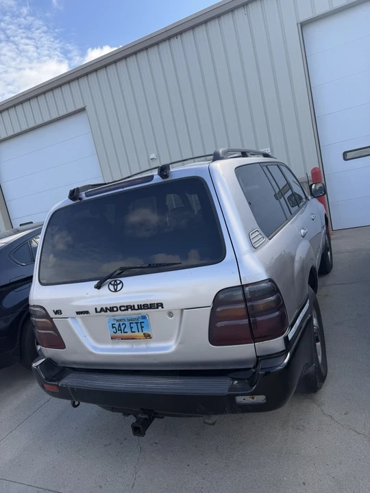 1999 Toyota J100 Land Cruiser - Image 3 of 8
