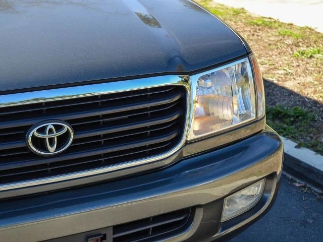 1999 Toyota J100 Land Cruiser - Image 9 of 31