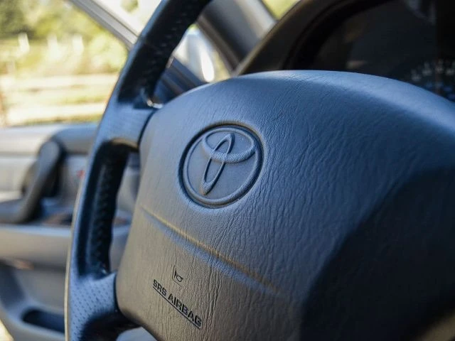 1999 Toyota J100 Land Cruiser - Image 28 of 31