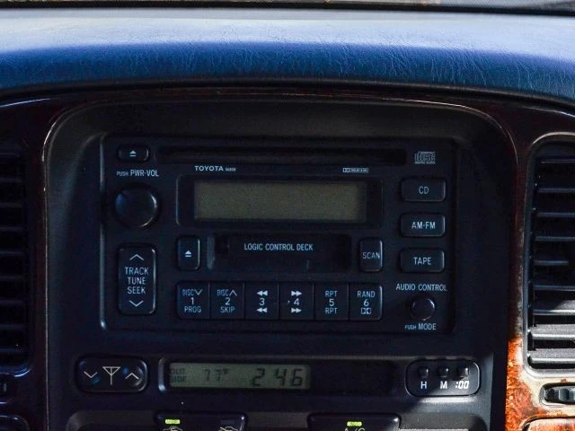 1999 Toyota J100 Land Cruiser - Image 17 of 31
