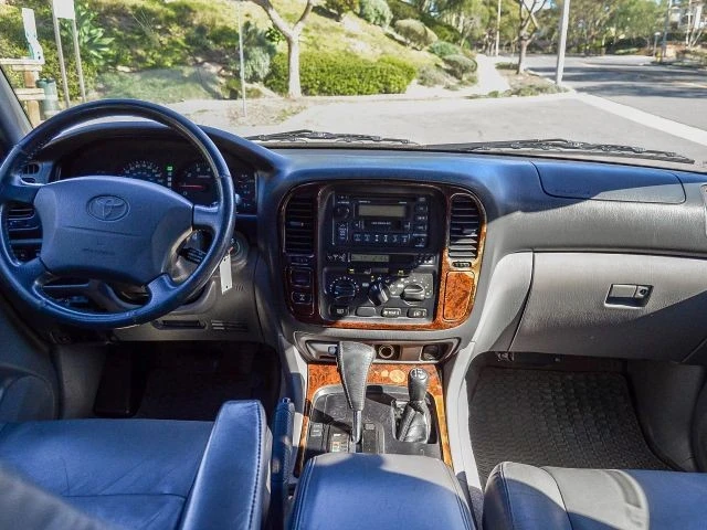 1999 Toyota J100 Land Cruiser - Image 15 of 31