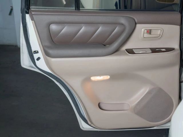 1999 Toyota J100 Land Cruiser - Image 14 of 17