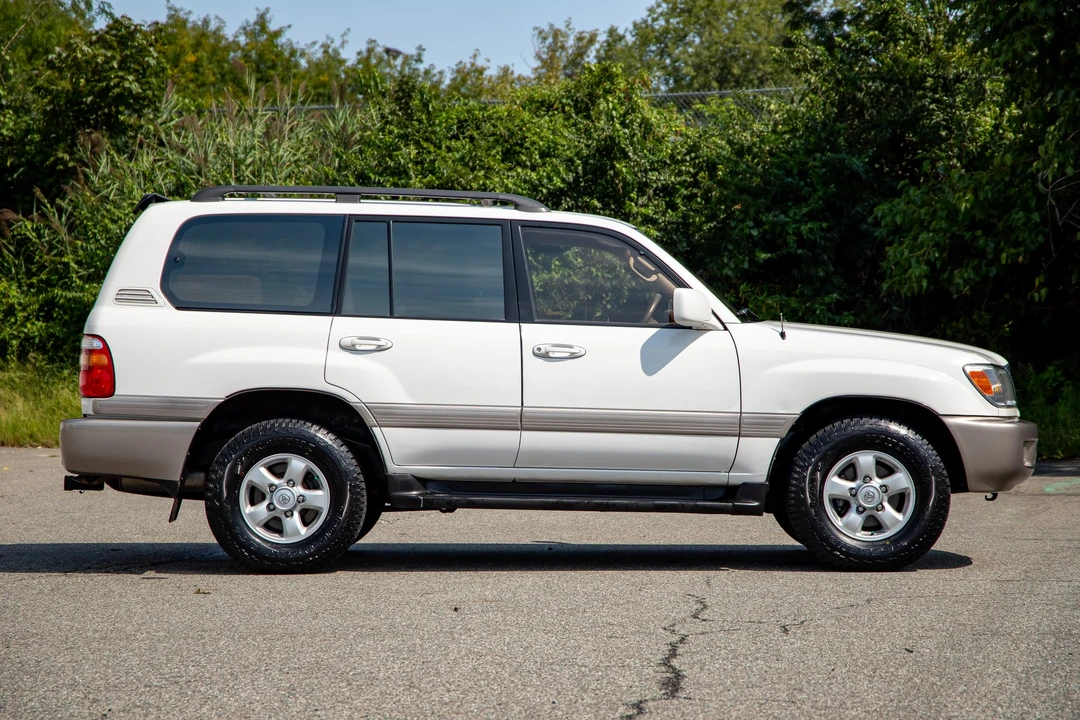 1999 Toyota J100 Land Cruiser - Image 11 of 31