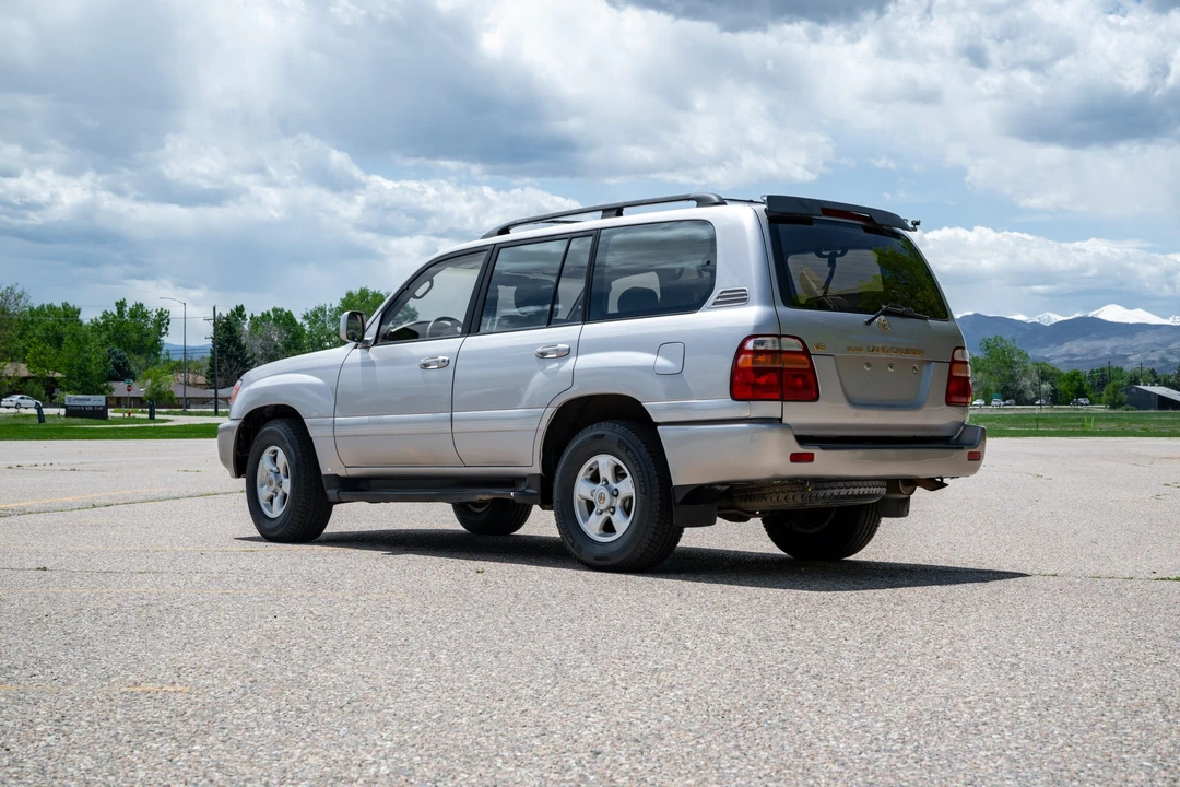 1999 Toyota J100 Land Cruiser - Image 11 of 31