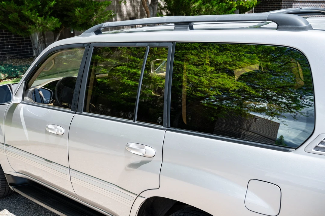 1999 Toyota J100 Land Cruiser - Image 28 of 31