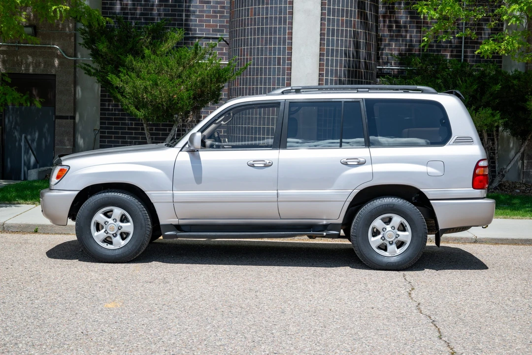 1999 Toyota J100 Land Cruiser - Image 12 of 31