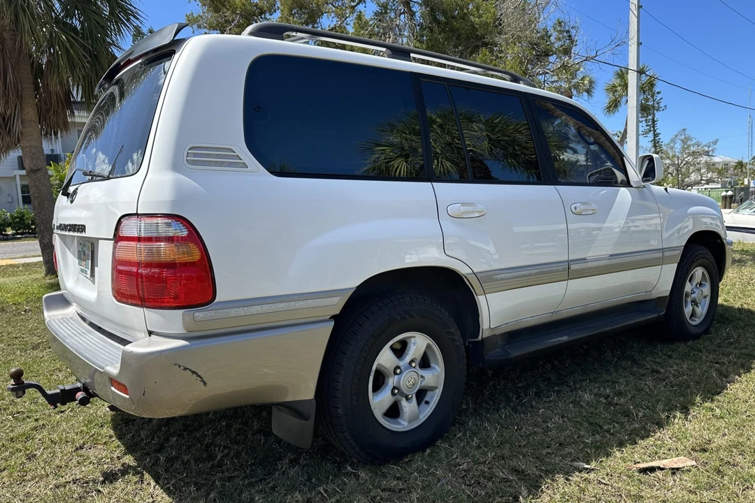 1999 Toyota J100 Land Cruiser - Image 2 of 7