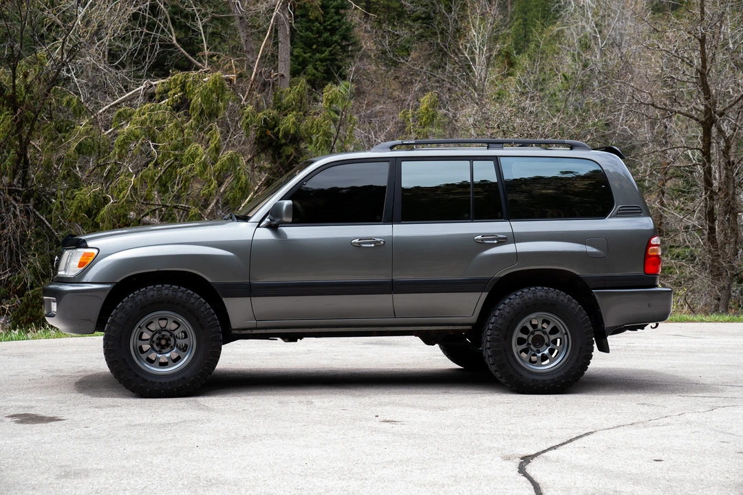 1999 Toyota J100 Land Cruiser - Image 9 of 31