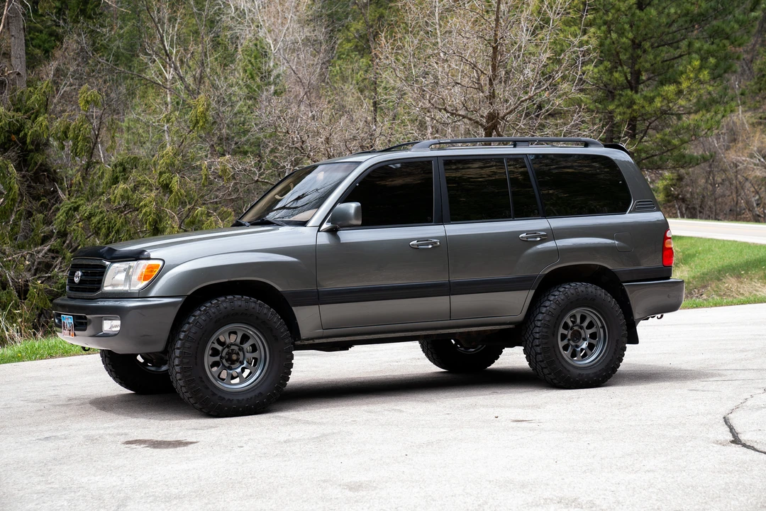 1999 Toyota J100 Land Cruiser - Image 8 of 31