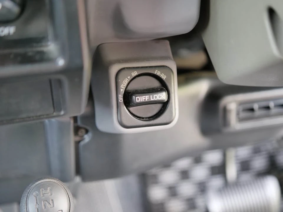 1999 Toyota J70 Land Cruiser - Image 6 of 20