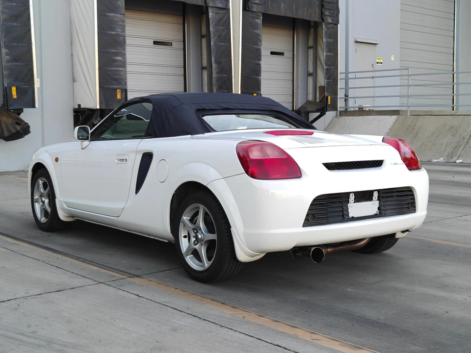 1999 Toyota MR2 Spyder/MR-S - Image 21 of 31