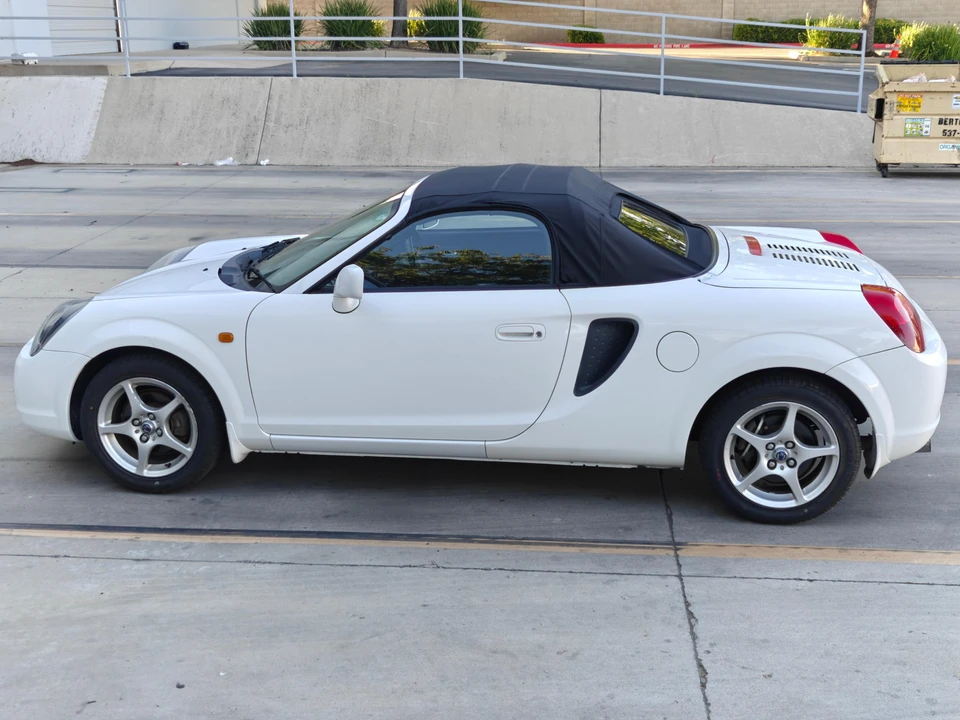 1999 Toyota MR2 Spyder/MR-S - Image 19 of 31