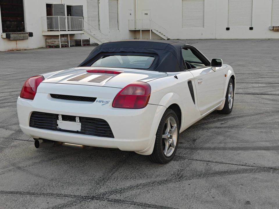 1999 Toyota MR2 Spyder/MR-S - Image 24 of 31