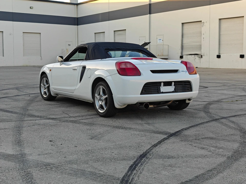 1999 Toyota MR2 Spyder/MR-S - Image 22 of 31
