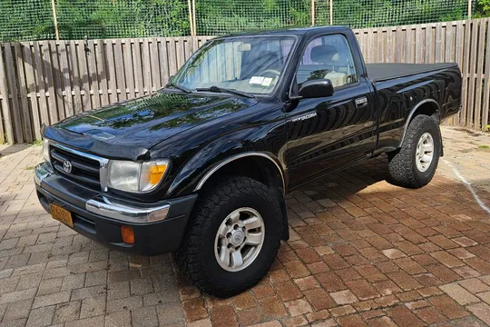 1999 Toyota Tacoma Base Regular Cab 4x4