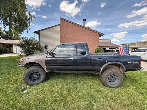 1999 Toyota Tacoma Access Cab TRD Off-Road Pickup 4D 6 ft