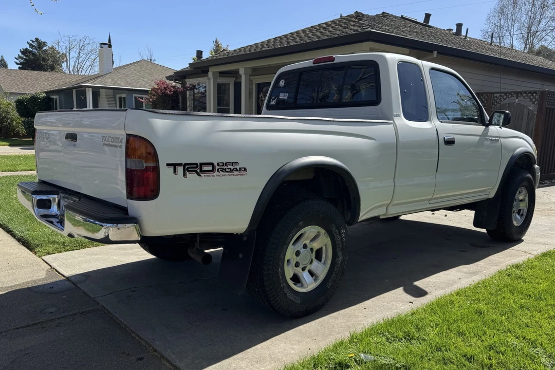 1999 Toyota Tacoma 1st Gen - Image 2 of 8