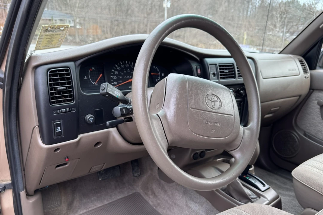 1999 Toyota Tacoma 1st Gen - Image 5 of 8