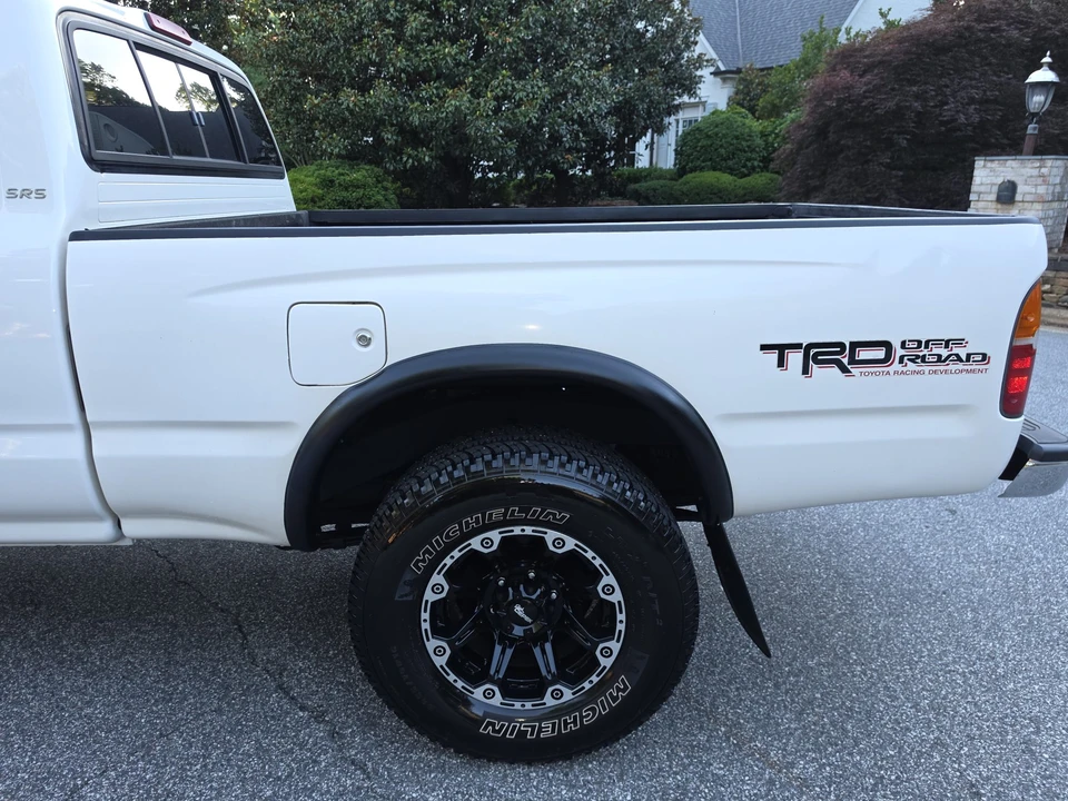 1999 Toyota Tacoma 1st Gen - Image 21 of 31