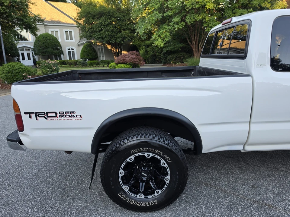 1999 Toyota Tacoma 1st Gen - Image 25 of 31