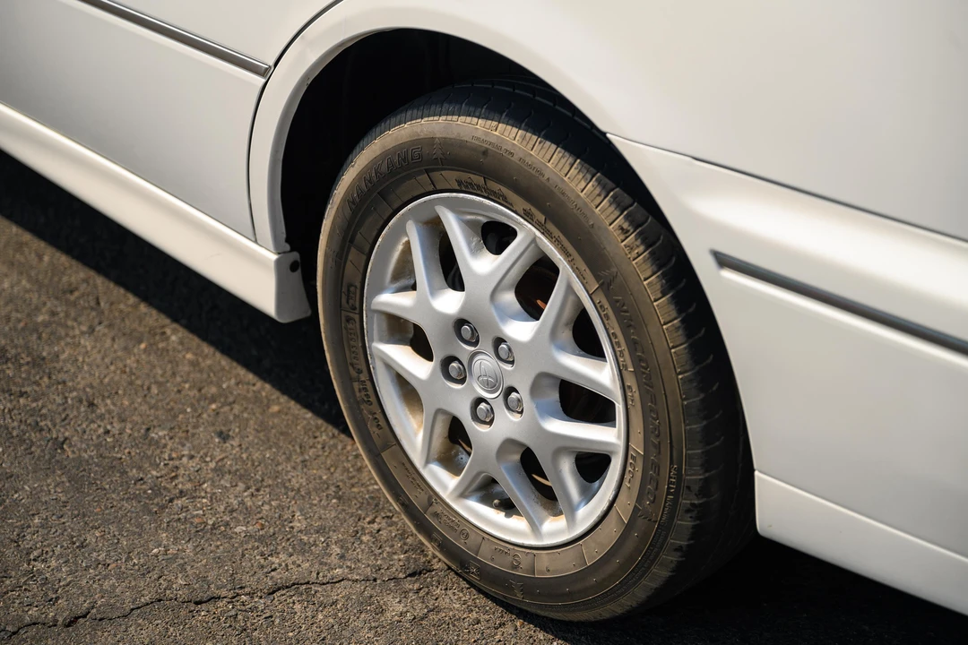 1999 Toyota Vista - Image 30 of 31