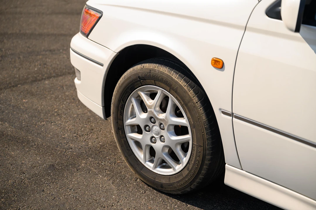 1999 Toyota Vista - Image 23 of 31