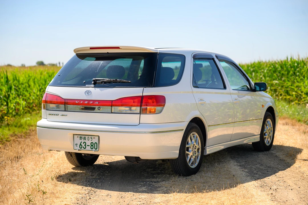 1999 Toyota Vista - Image 13 of 31
