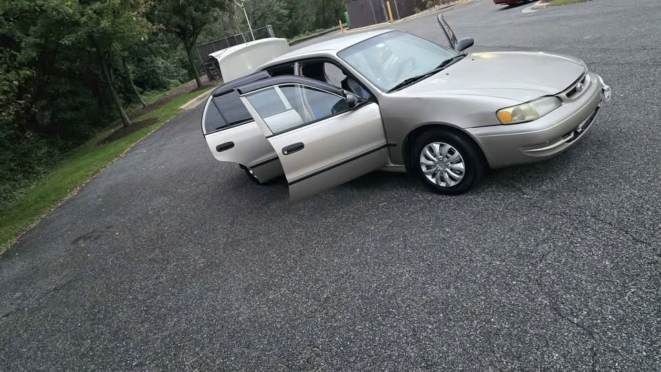 1999 Toyota Corolla 8th Gen - Image 4 of 16