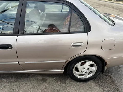 1999 Toyota Corolla 8th Gen - Image 3 of 9