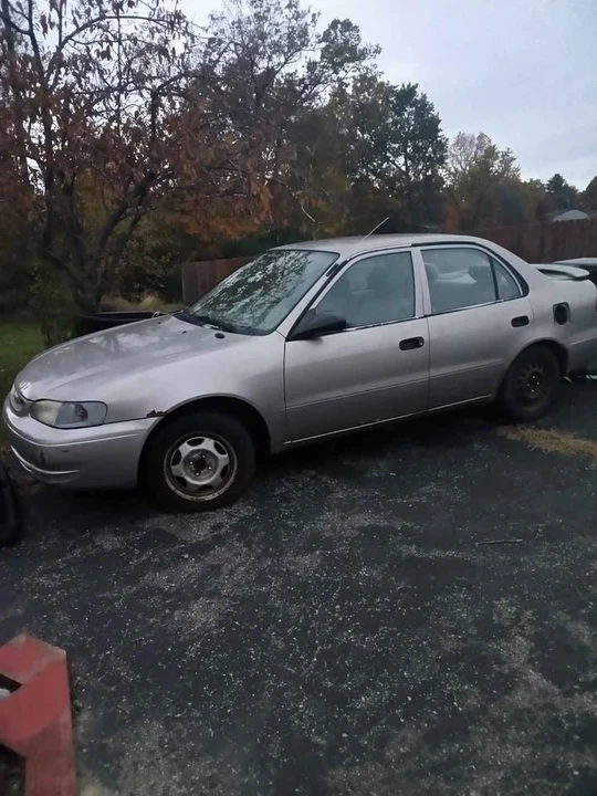 1999 Toyota Corolla 8th Gen - Image 3 of 5