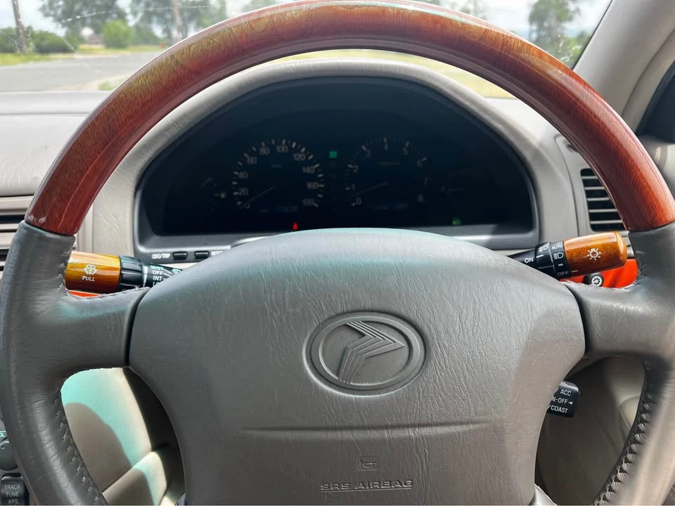 1999 Toyota Progres - Image 11 of 20