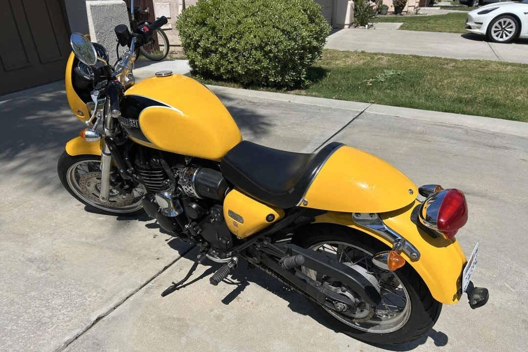 1999 Triumph - Image 2 of 6