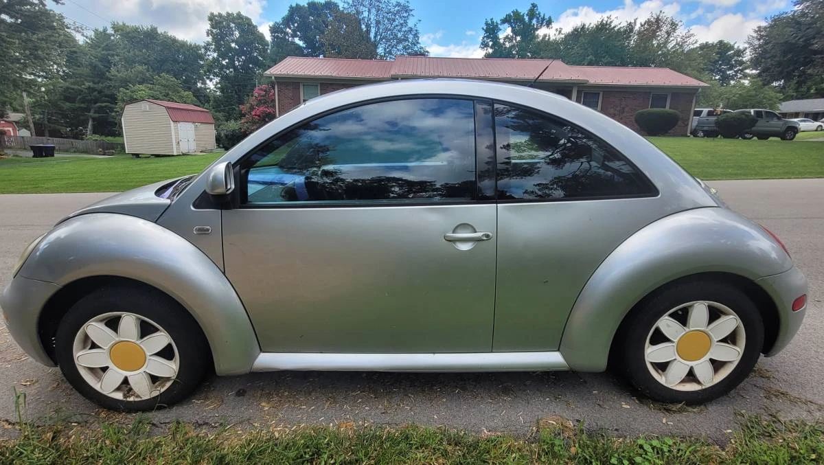 1999 Volkswagen New Beetle - Image 4 of 8
